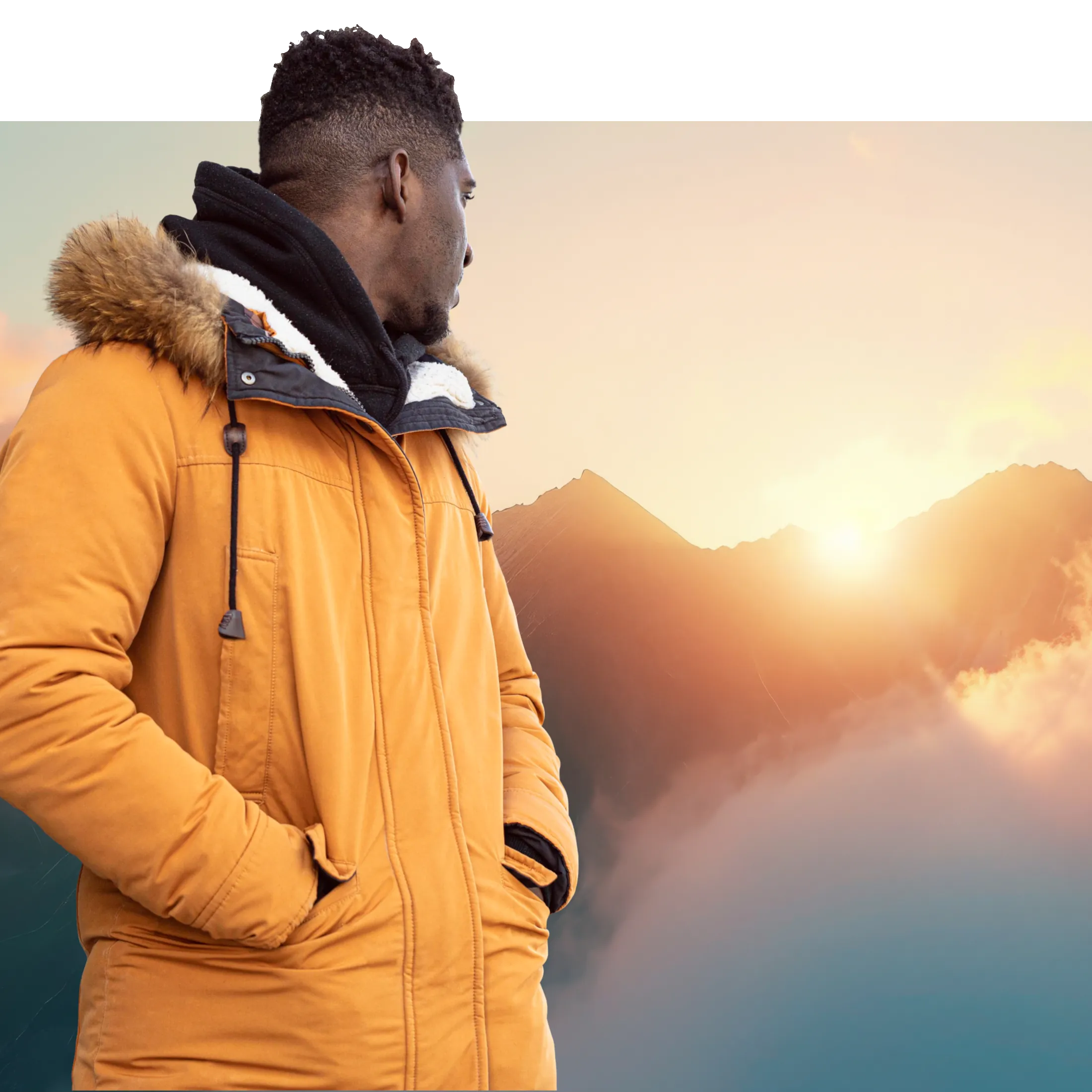 Homme devant une montagne en automne